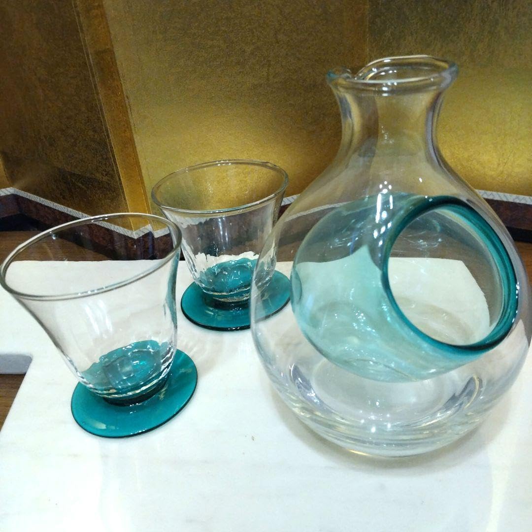 益子焼　宮沢章　AKIRA 陶器製徳利と酒杯セット　木箱付き 益子焼 宮沢章 AKIRA 陶器製徳利と酒杯セット 木箱. G